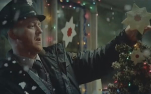 Adbreakanthems Vodafone – Power To The Festive tv advert ad music